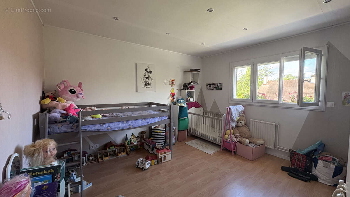 Cires-lès-mello maison de 123m2 - photo 12