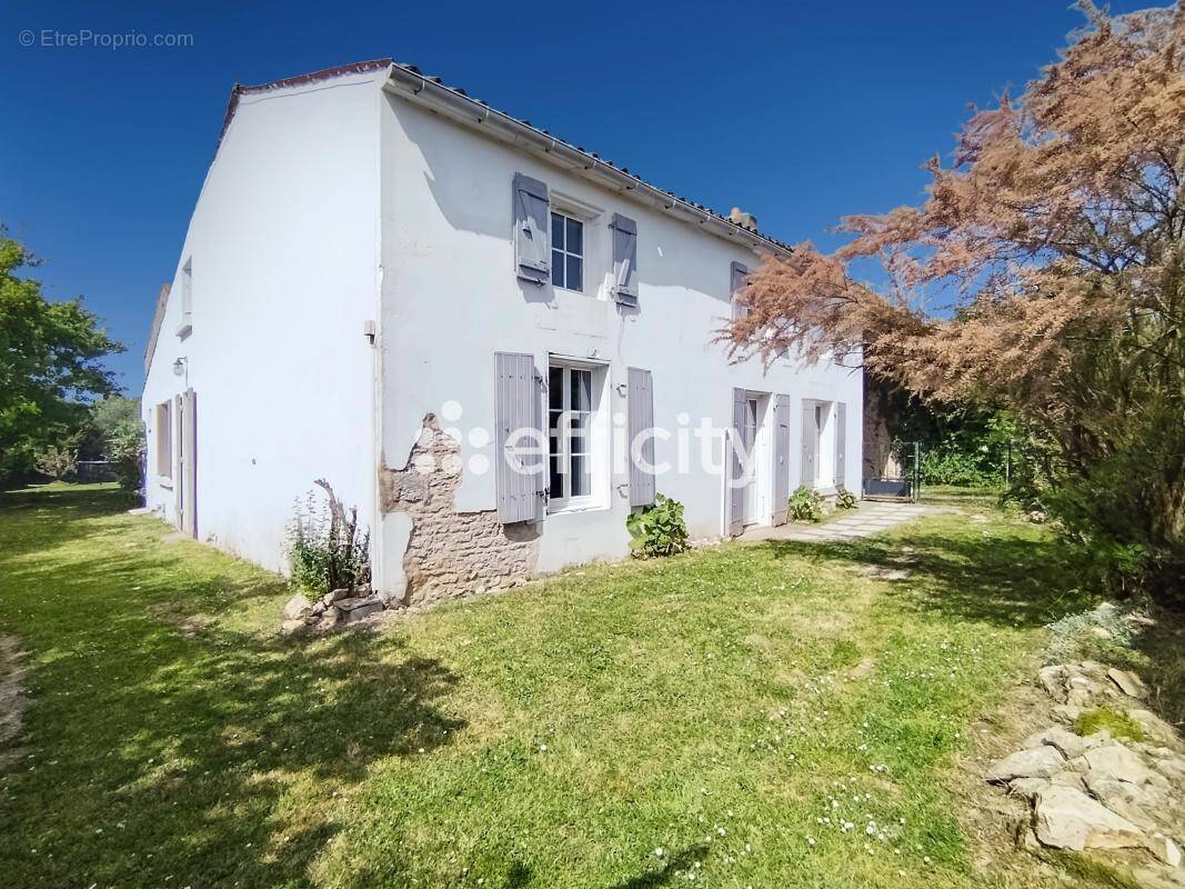 Maison à LE GUE-D'ALLERE
