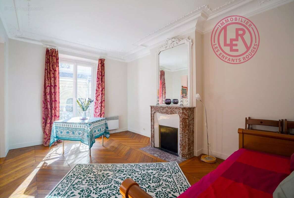 Appartement à PARIS-6E