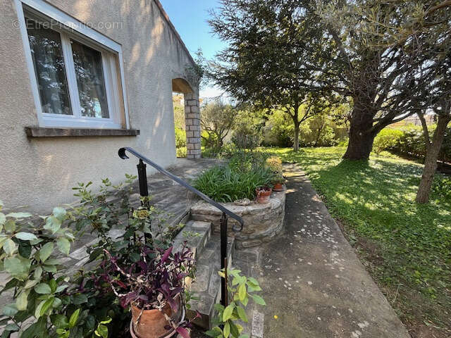 Maison à RODILHAN