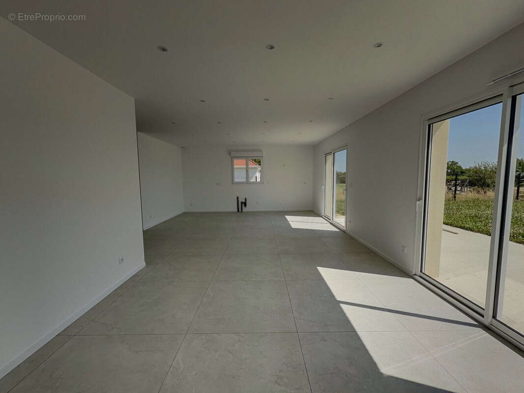 Maison 116 m² à Louhans  - photo 4