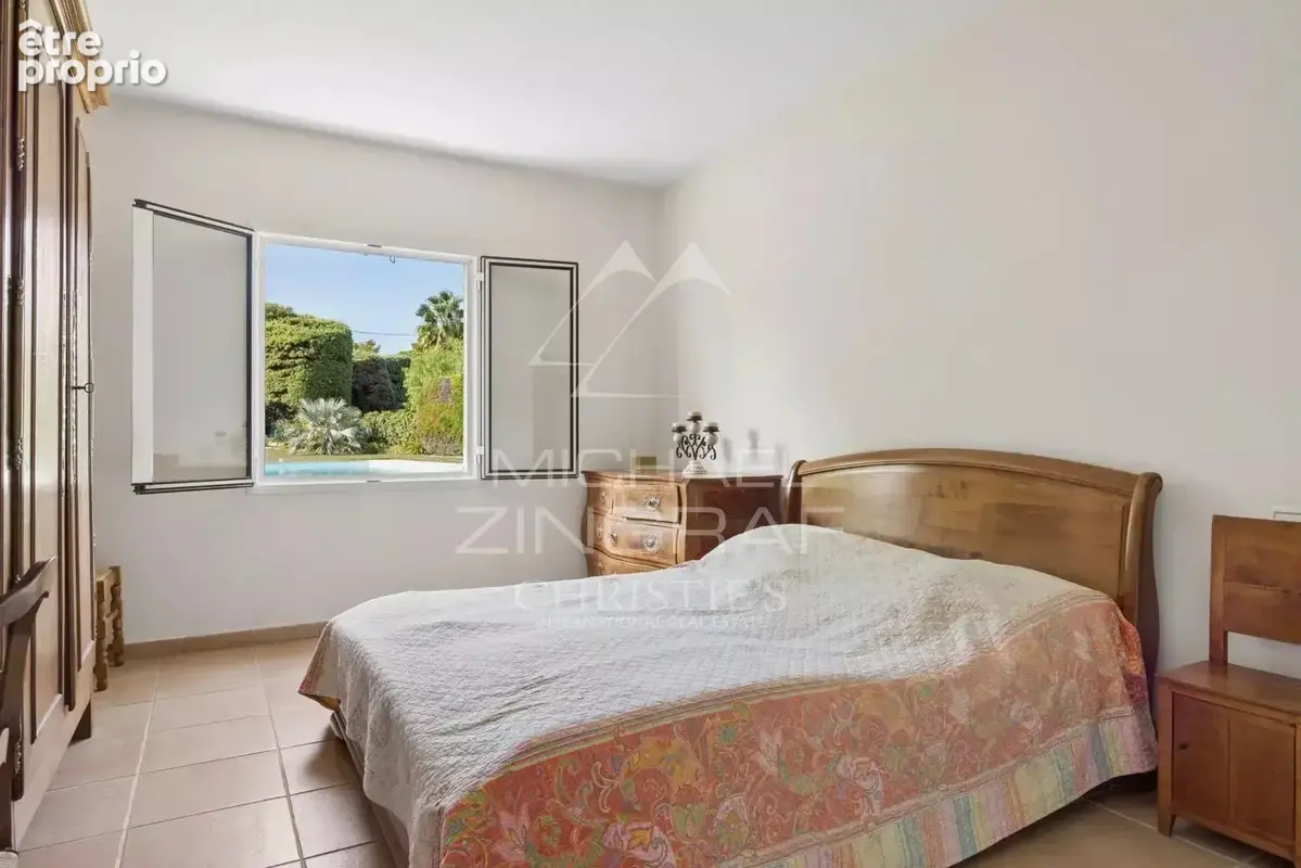 Antibes – Élégante villa avec piscine - photo 9