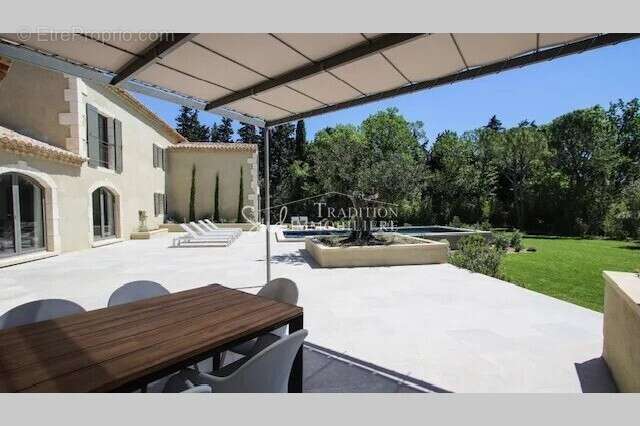 Maison à MAUSSANE-LES-ALPILLES
