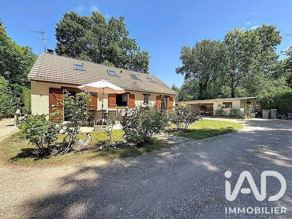 Photo 2 - Maison à MONTLHERY
