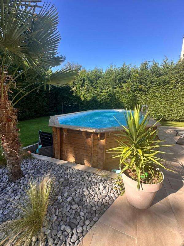 Maison à LA QUEUE-EN-BRIE