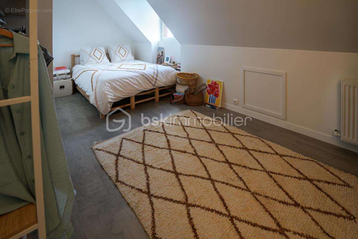 Maison à MONTEVRAIN