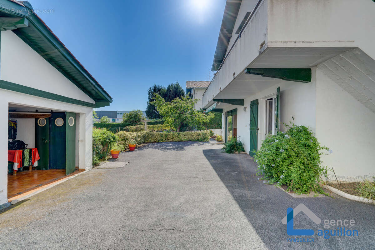 Hendaye  belle maison  de 151 m2 avec fort potentiel - photo 3