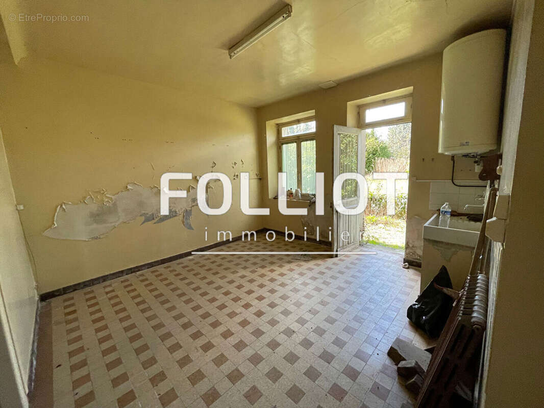 Maison à LAIZE-LA-VILLE