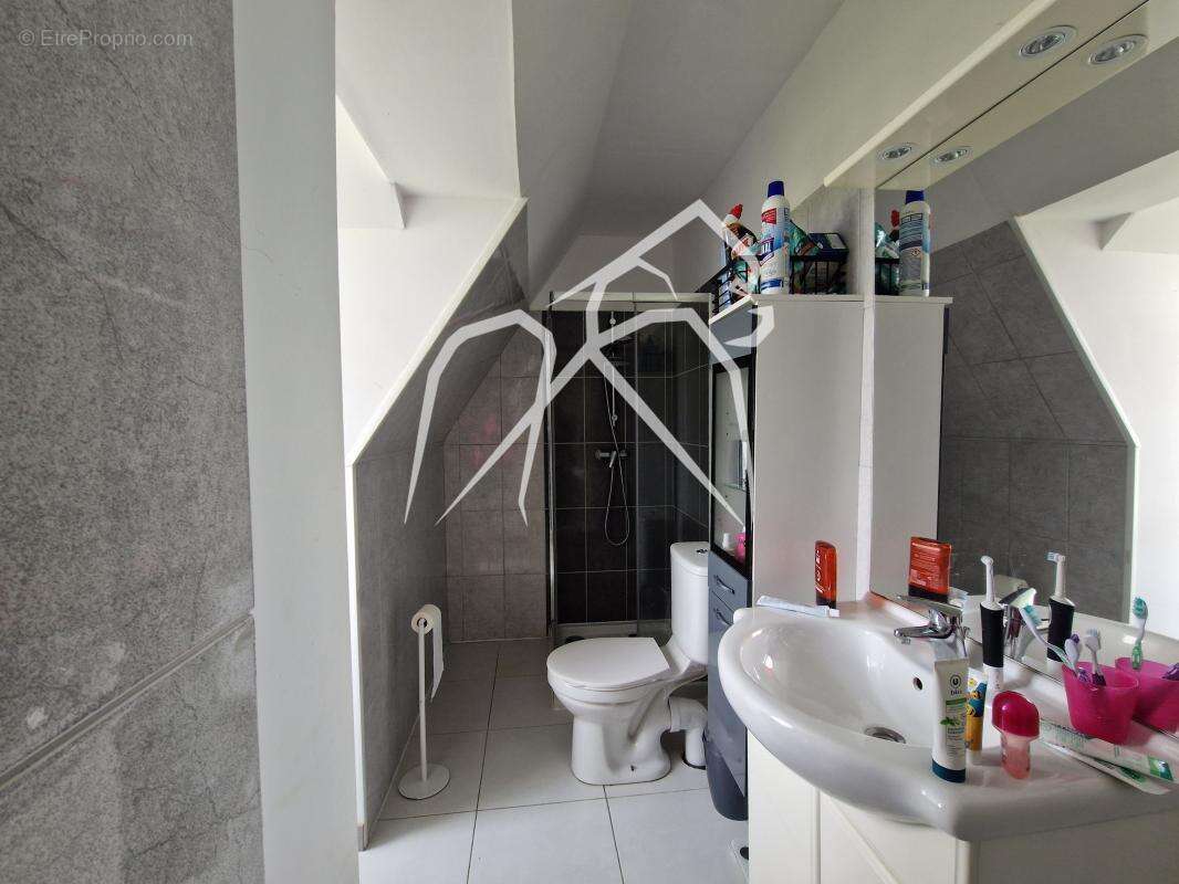 Appartement à BOIS-L'EVEQUE