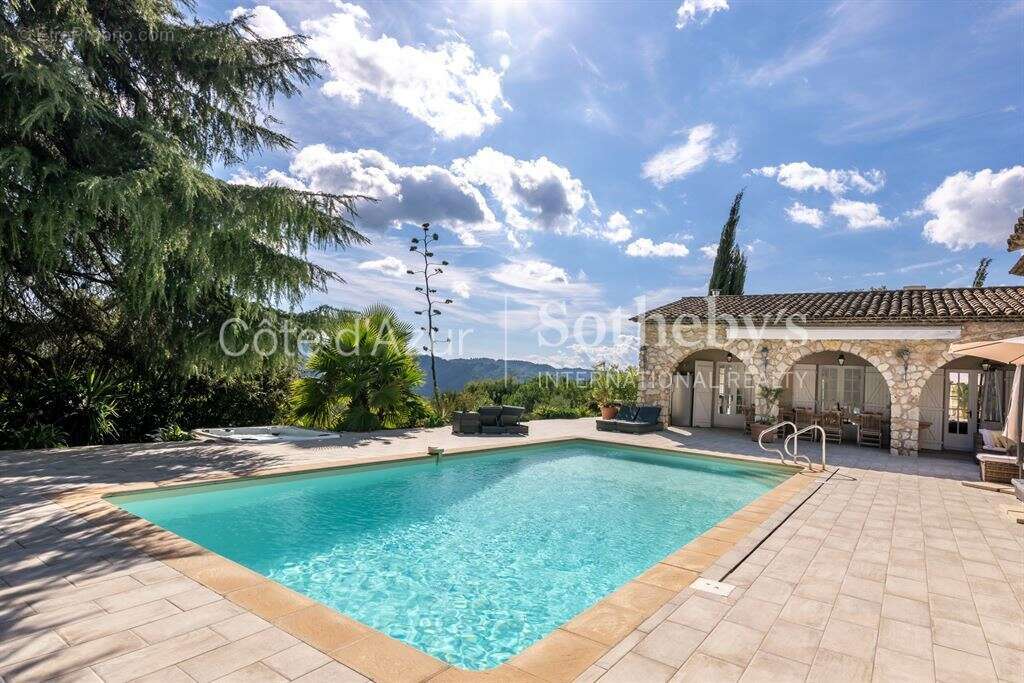 Maison à PEYMEINADE