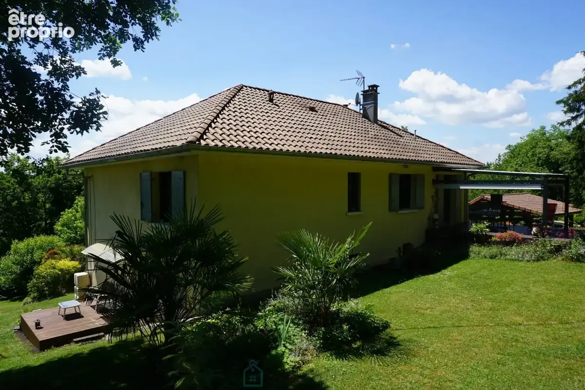 Elégante villa nichée sur les hauteurs du village de Brantôme. - photo 5