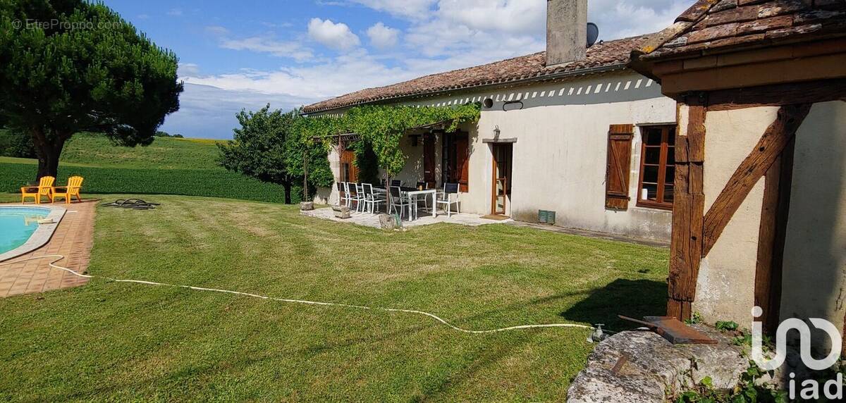 Photo 1 - Maison à SAINT-AVIT