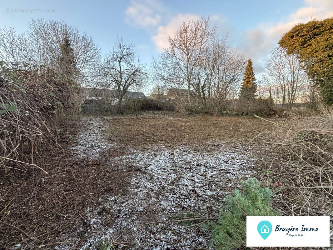 Terrain à VILLERS-SIRE-NICOLE