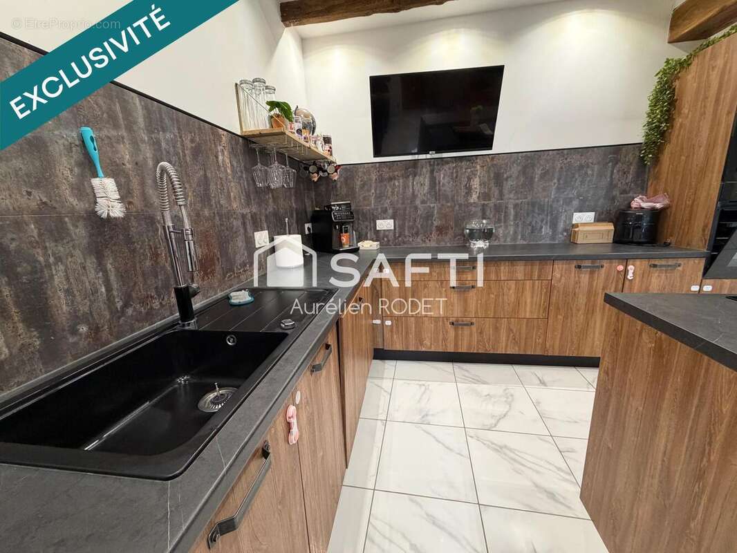 Maison 180 m² à Ambrault  - photo 7