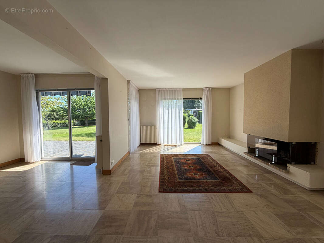 Maison Le Buquet - La Londe 7 pièce(s) 174 m2 - photo 3