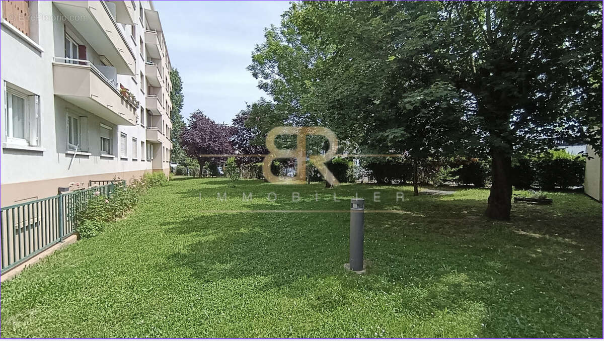 Appartement à FONTENAY-SOUS-BOIS