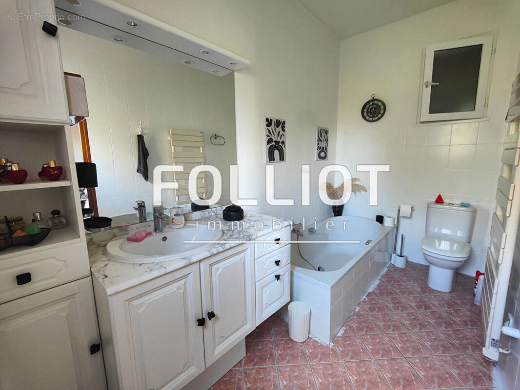 Maison à SAINTE-MARGUERITE-D&#039;ELLE