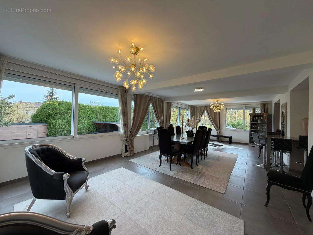 Maison à VILLIERS-SUR-MORIN