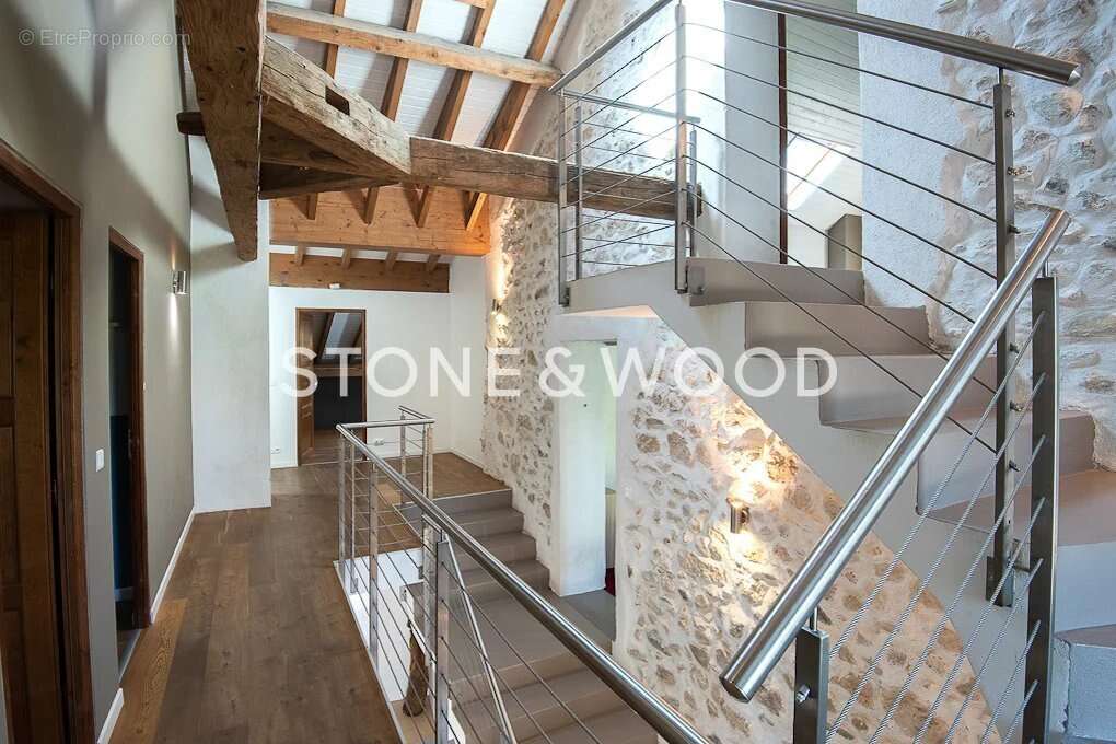 Maison à DIVONNE-LES-BAINS