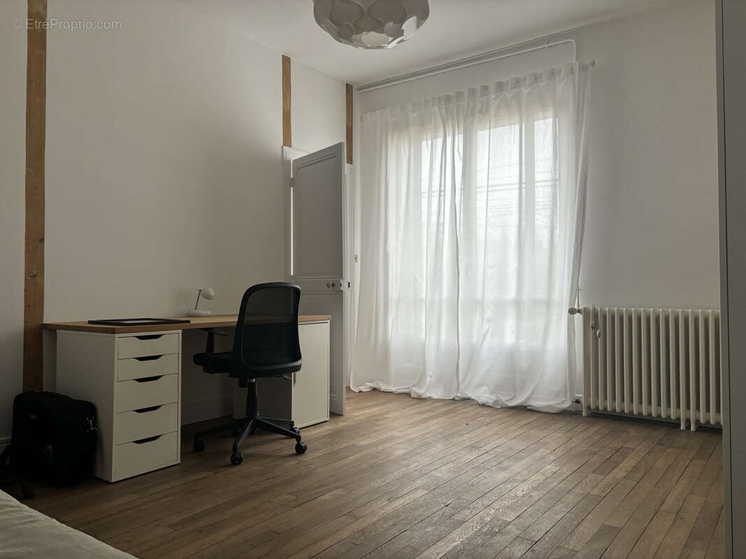 Maison à SAINT-PRYVE-SAINT-MESMIN