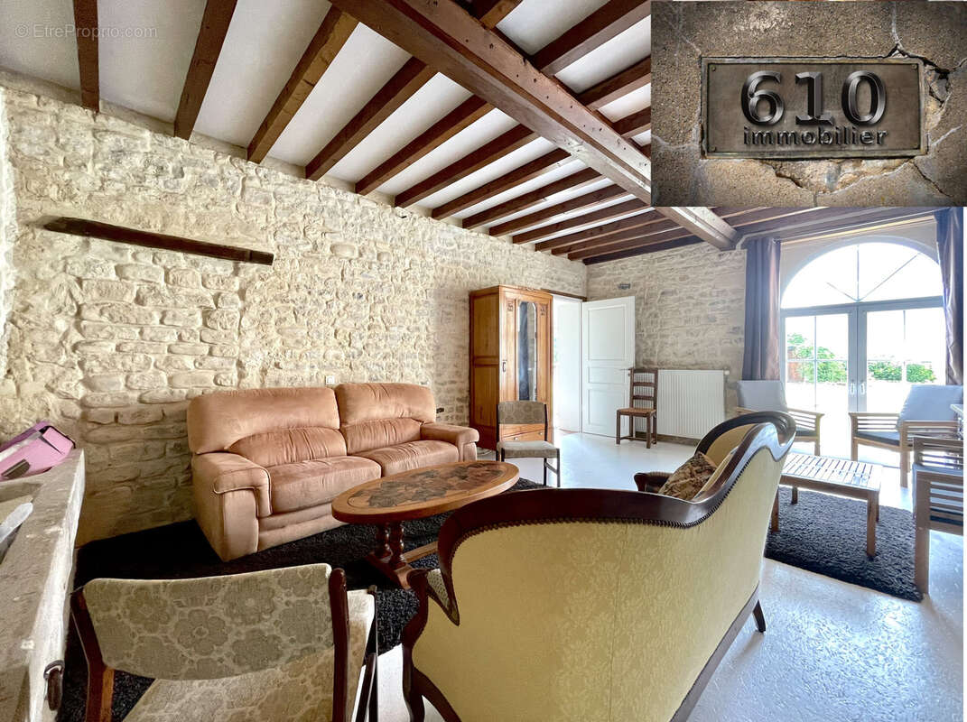 Maison à SAINT-PIERRE-DU-MONT