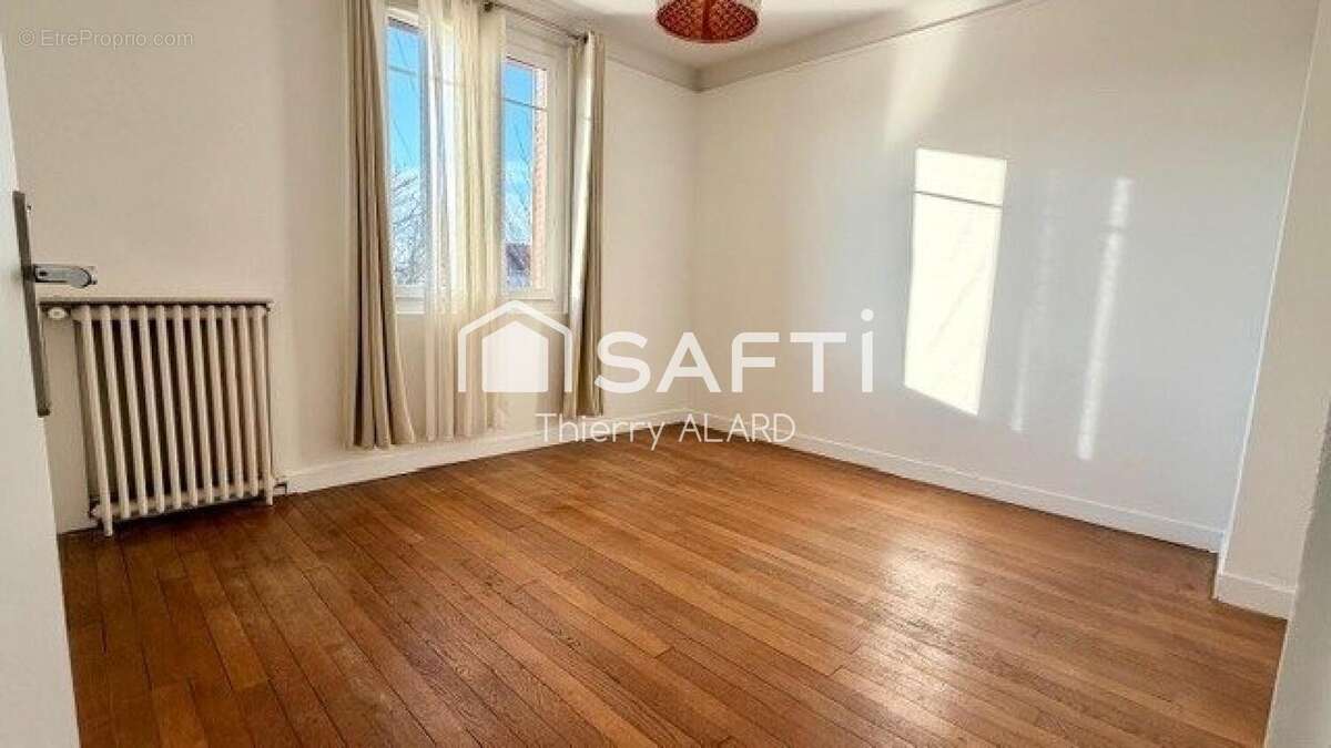 Photo 6 - Maison à VILLIERS-LE-BEL