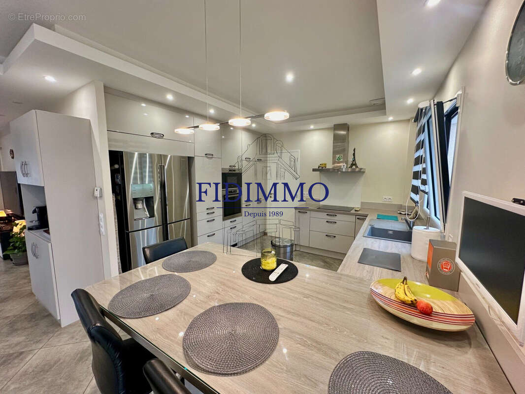 Maison à SUCY-EN-BRIE