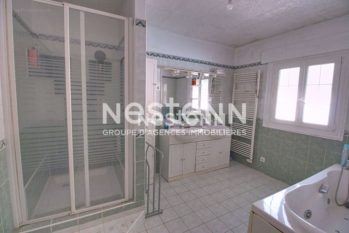 Maison à VILLECROZE