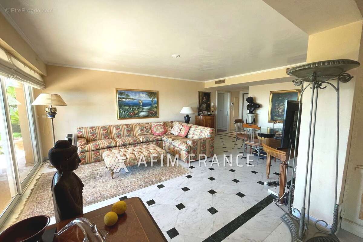 Appartement à BEAUSOLEIL