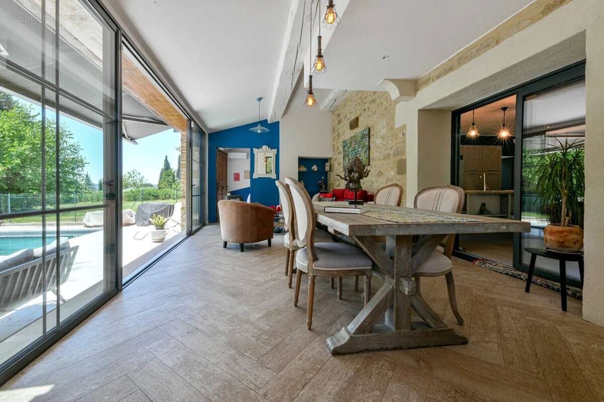 Maison à UZES