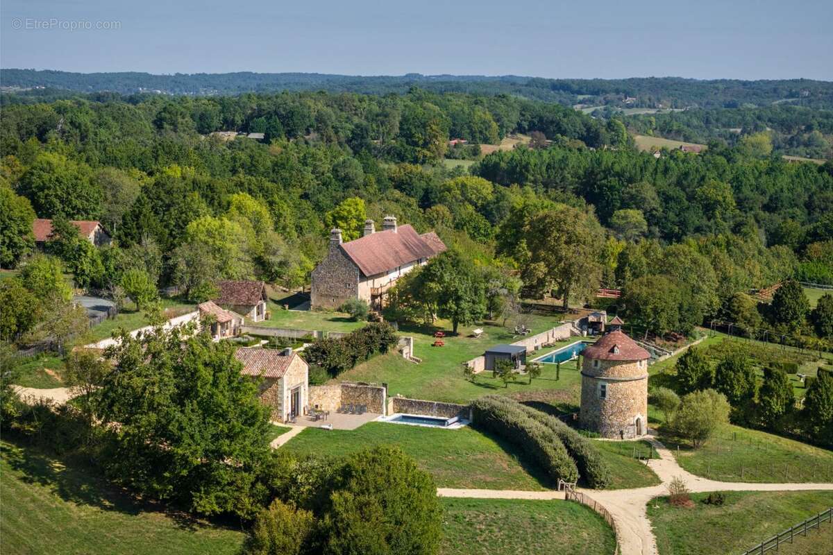 Maison à MONTAGNAC-LA-CREMPSE