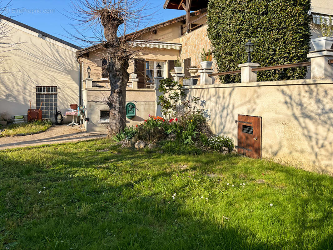 Maison à VILLEBON-SUR-YVETTE