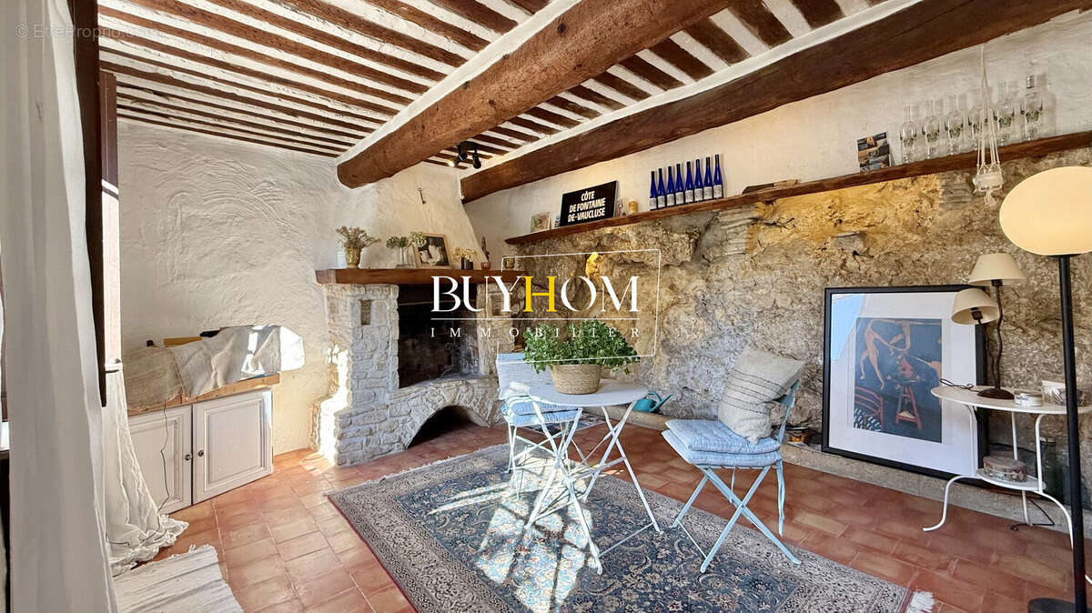 Maison à L&#039;ISLE-SUR-LA-SORGUE