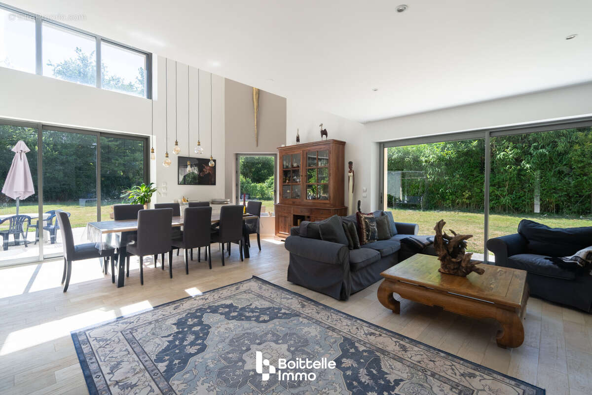 Maison 208 m² à Barbizon  - photo 3