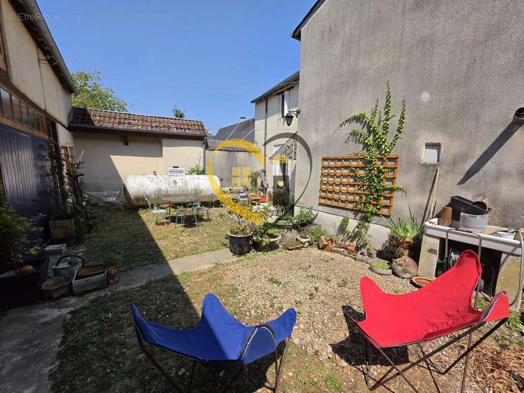 Maison avec dépendances et fort potentiel – Henrichemont - photo 39