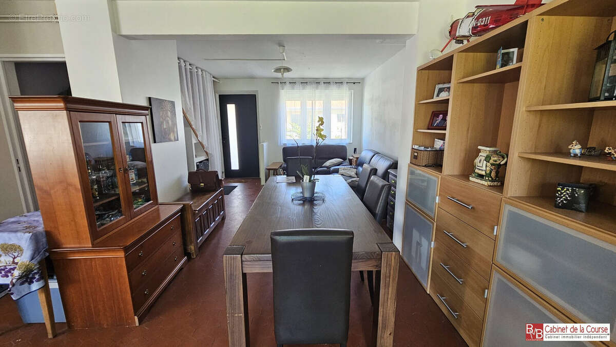 Maison à AMBARES-ET-LAGRAVE