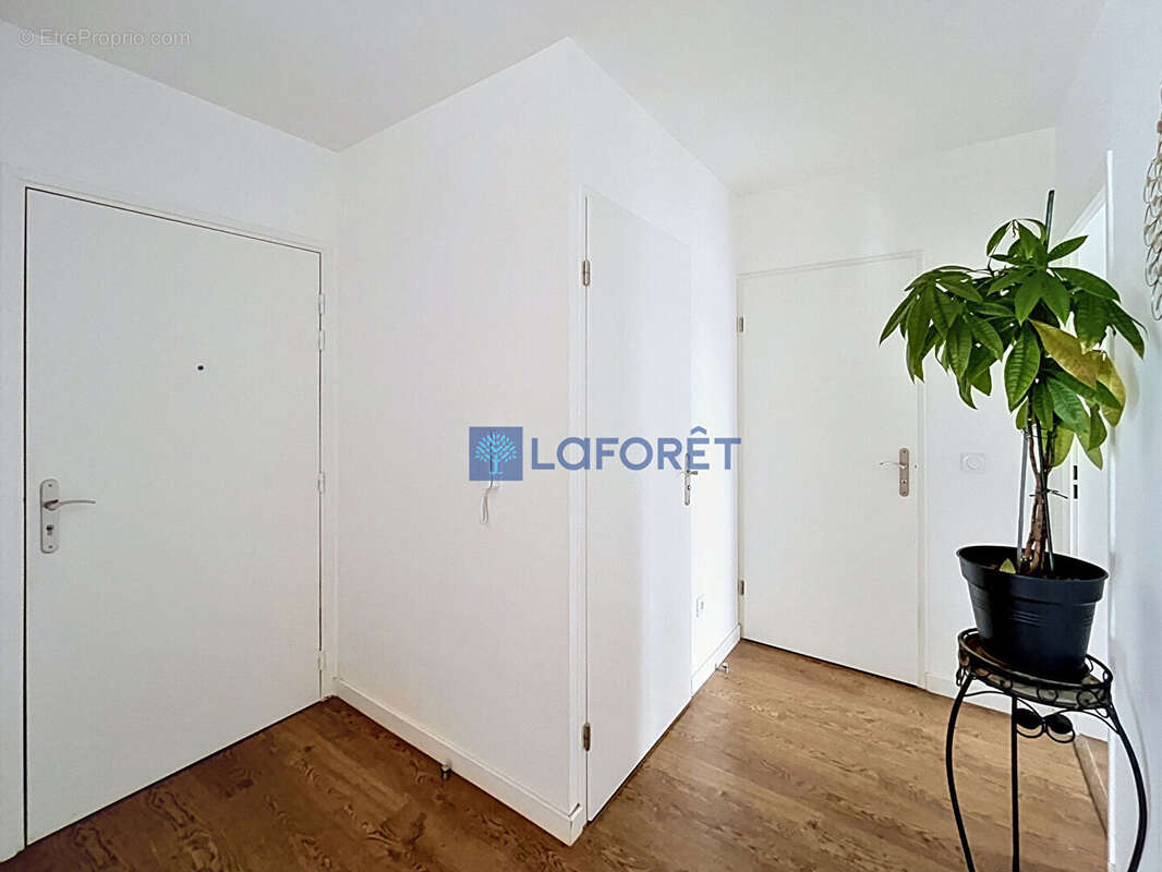 Appartement Saint-pierre-du-perray 3 pièce(s) 61.65 m2 - photo 2