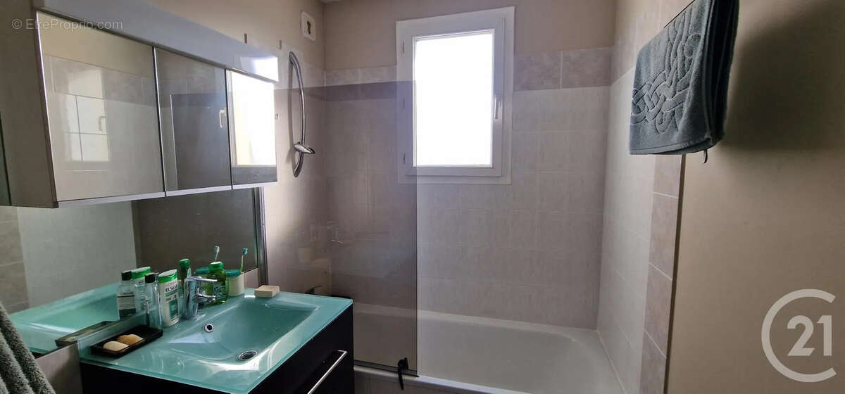 Appartement à HYERES