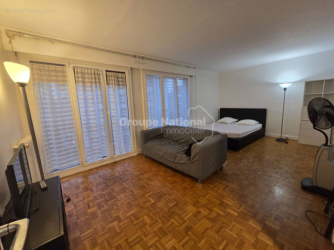 Appartement à ISSY-LES-MOULINEAUX