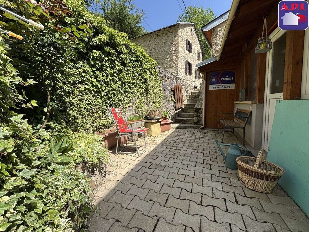 Maison à CAMPAGNA-DE-SAULT