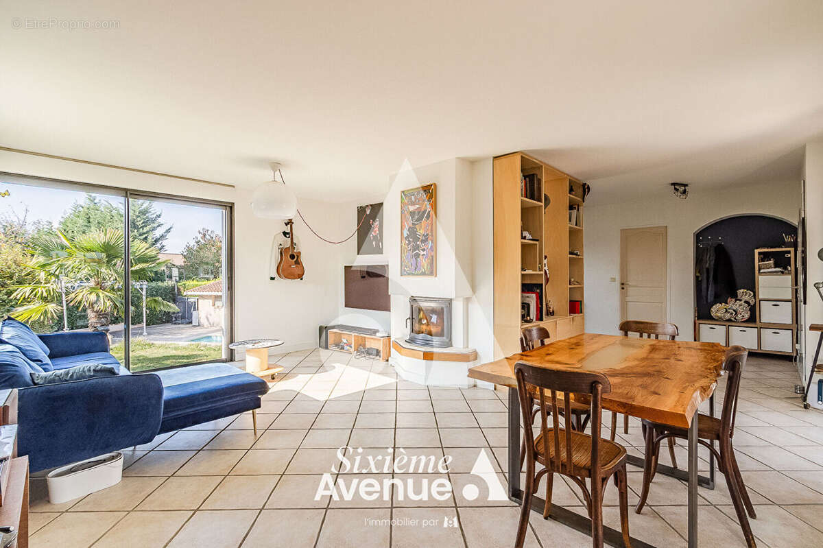 Maison familiale avec jardin, piscine et sous-sol complet - photo 2