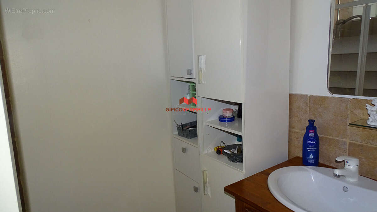 Appartement à SARTROUVILLE