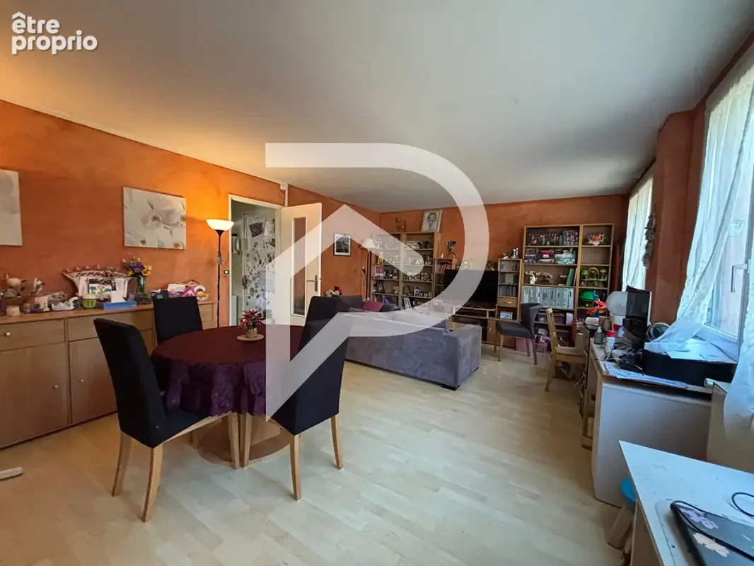 Appartement à LIMEIL-BREVANNES