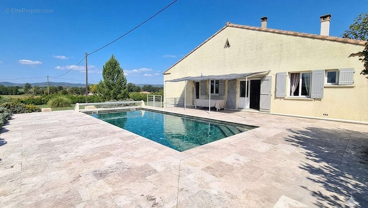 Maison à BARJAC