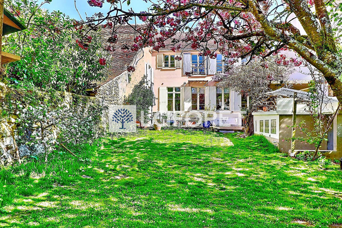 Maison à SAINT-NOM-LA-BRETECHE