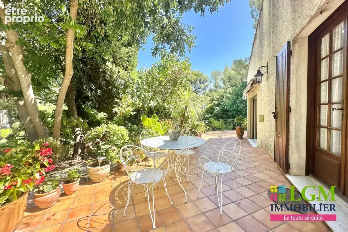 NÎMES - Magnifique maison familiale - photo 5