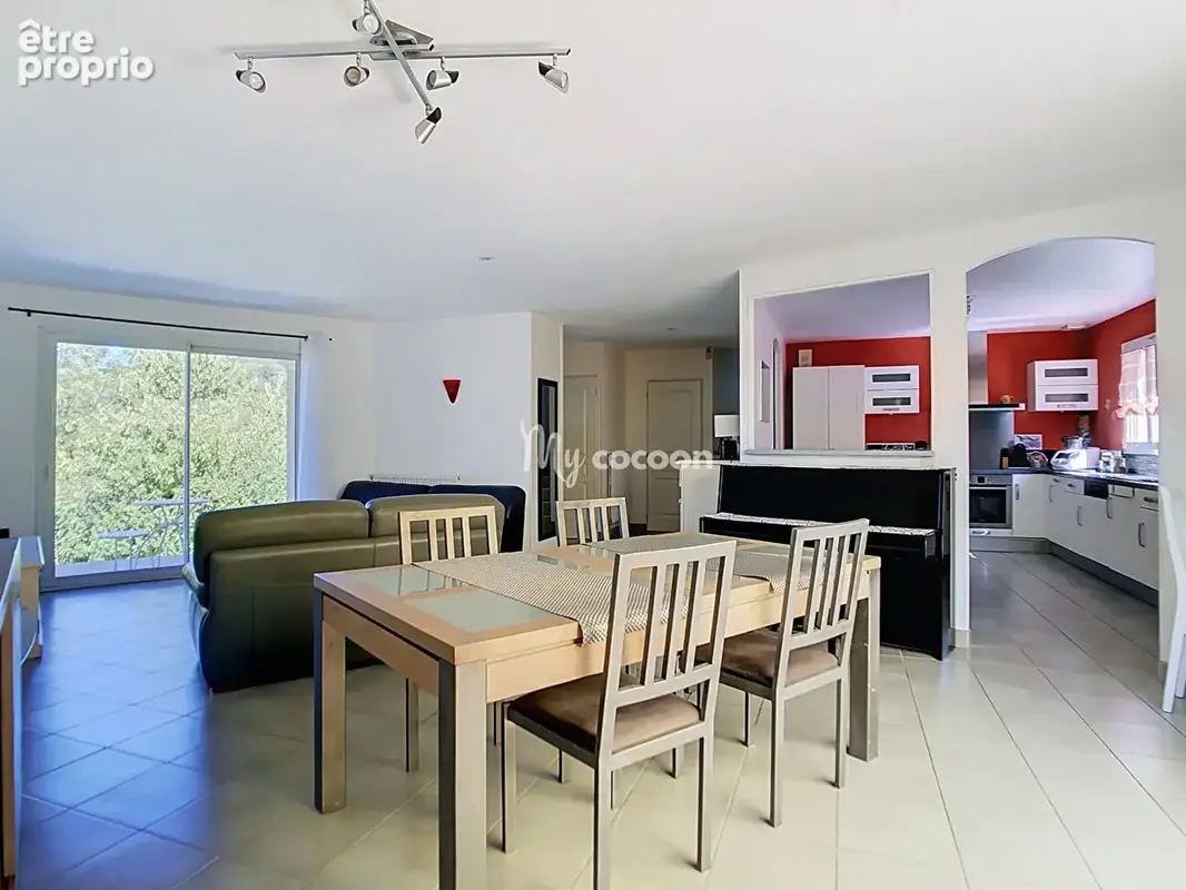 Maison - T5 - 120 m² - photo 6