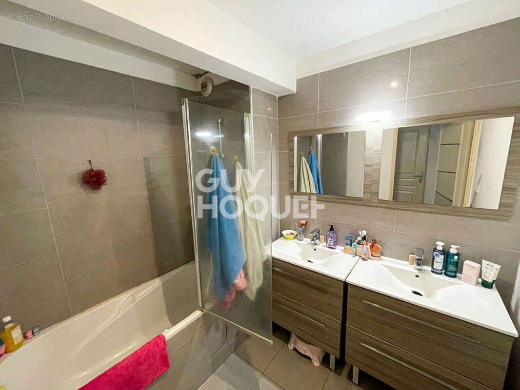 Appartement à SAINT-DENIS
