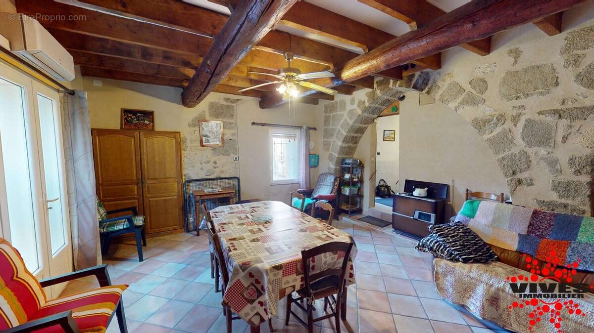 Maison à CAPESTANG