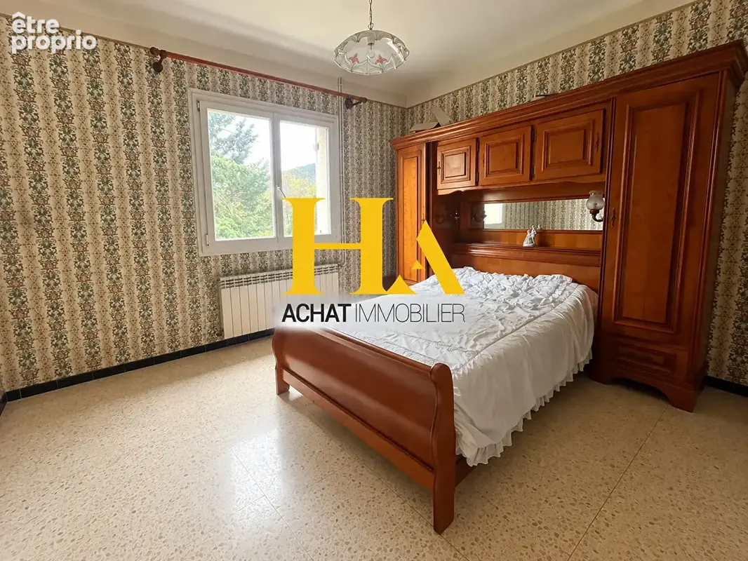 A VENDRE - GANGES - Maison 173,67 m² - 2 appartements indépendants - terrain 877 m² - photo 5